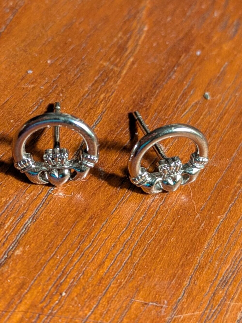 Sterling Silver Claddagh earrings